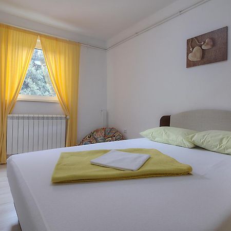 Apartments & Rooms Josephine Senj  Exterior foto