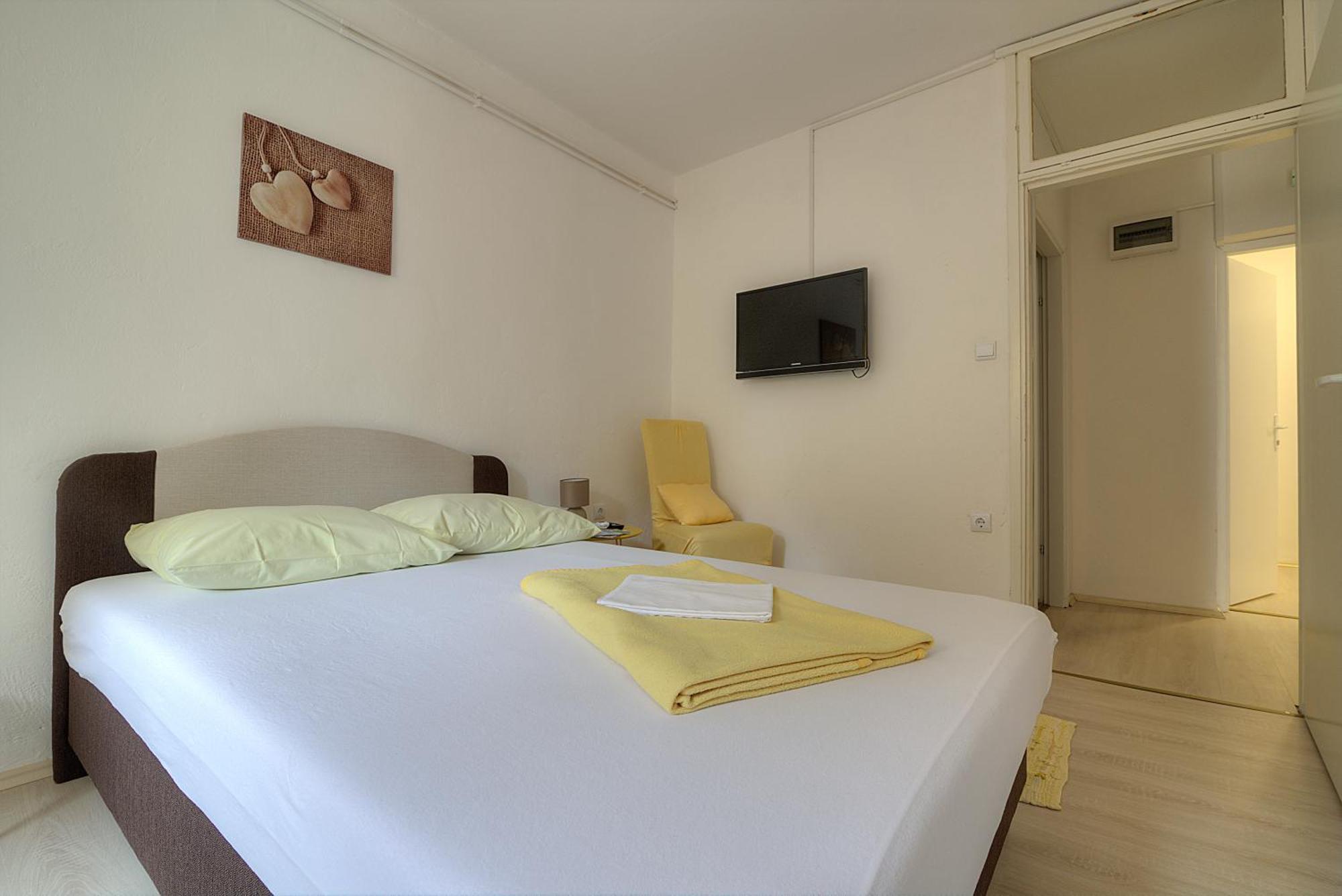 Apartments & Rooms Josephine Senj  Exterior foto