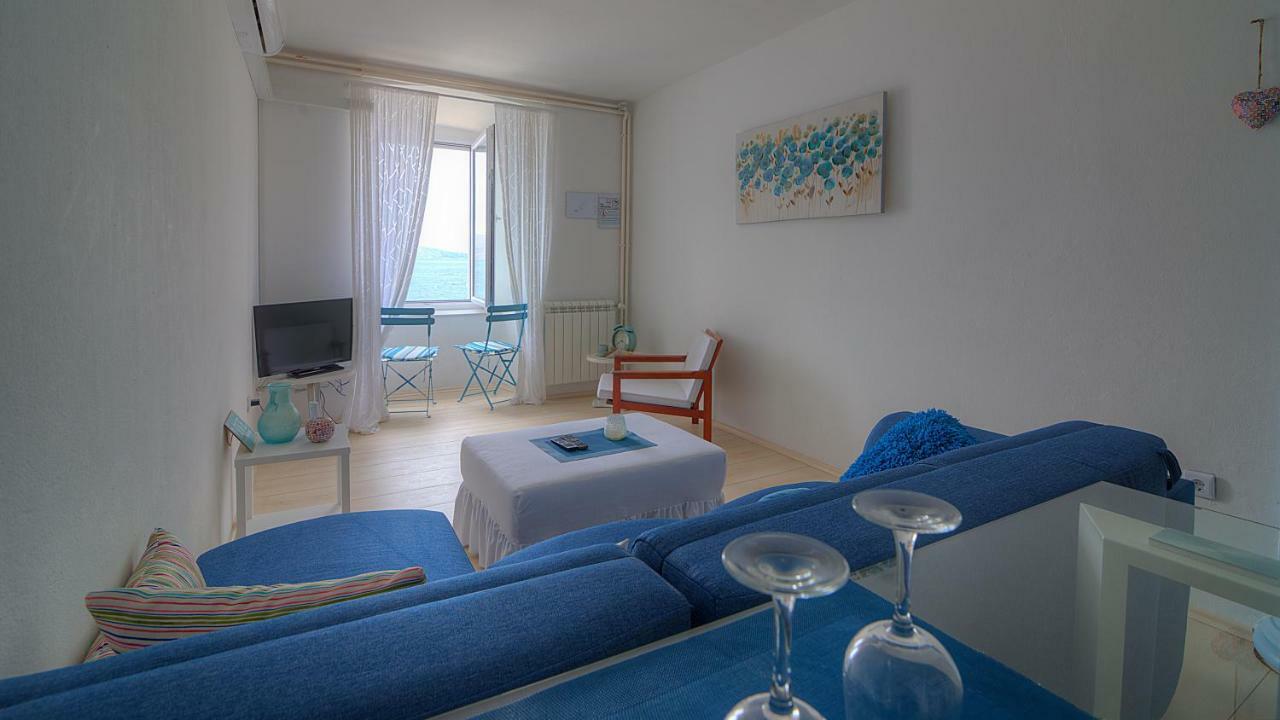Apartments & Rooms Josephine Senj  Exterior foto