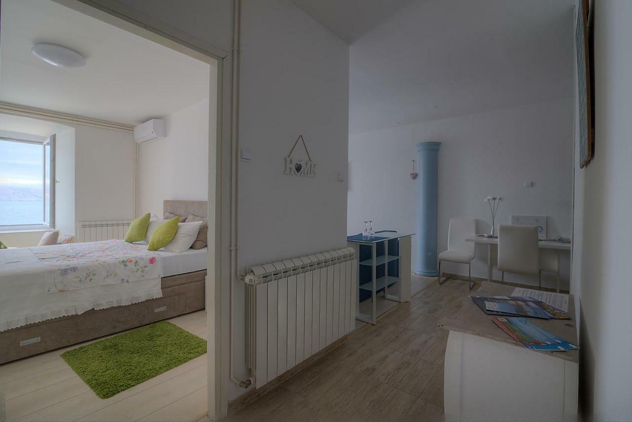 Apartments & Rooms Josephine Senj  Exterior foto