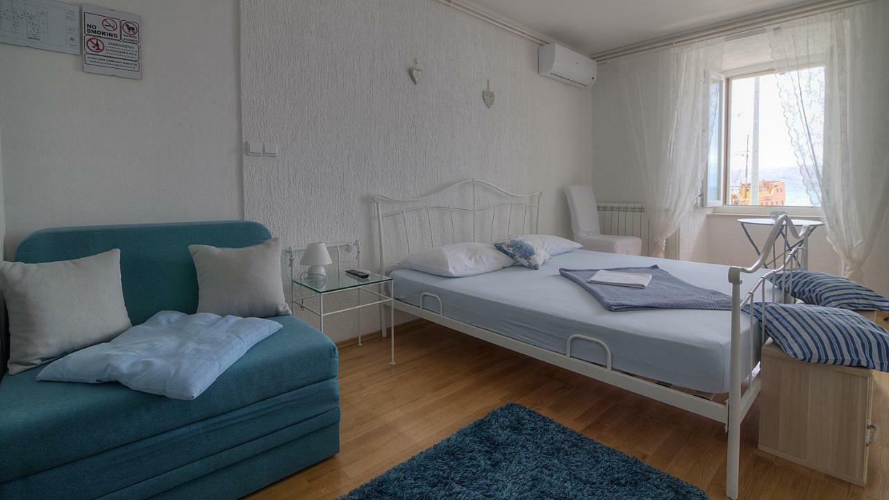 Apartments & Rooms Josephine Senj  Exterior foto