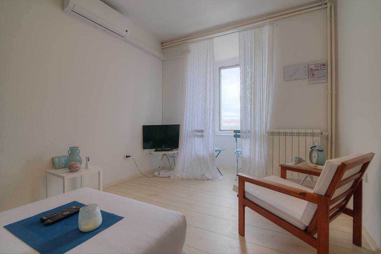 Apartments & Rooms Josephine Senj  Exterior foto