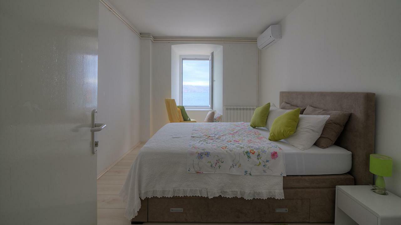 Apartments & Rooms Josephine Senj  Exterior foto